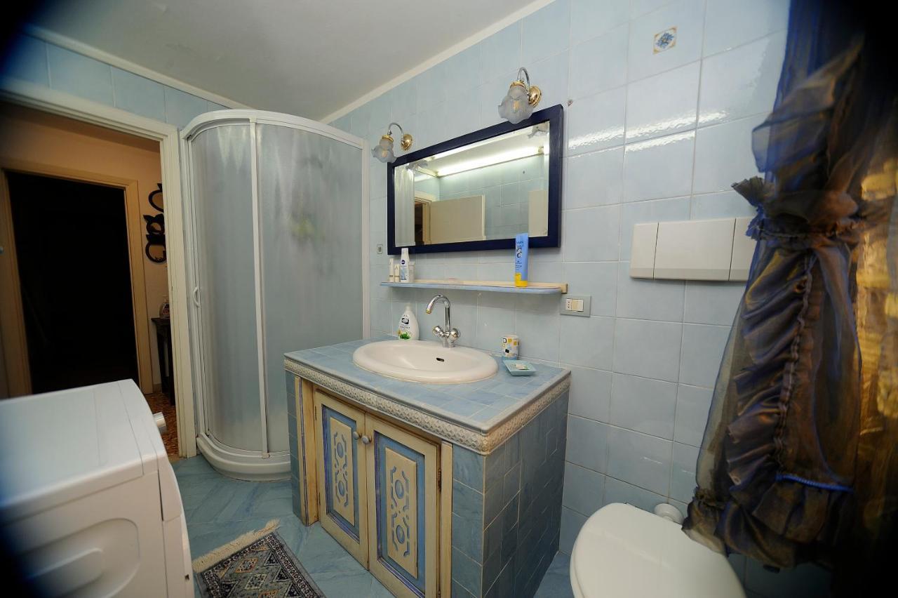 شقة Casa Di Manu مونتيكاتيني تيرمي المظهر الخارجي الصورة