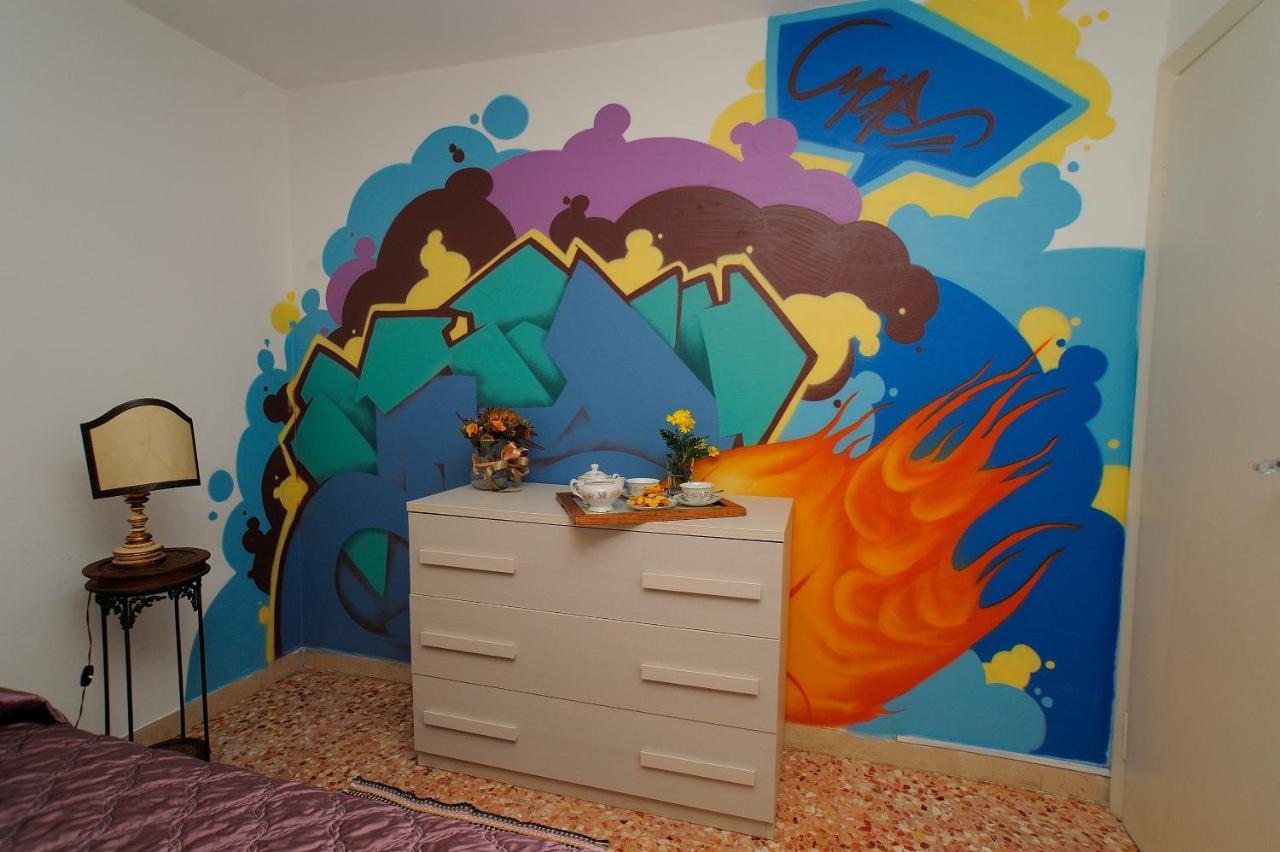 شقة Casa Di Manu مونتيكاتيني تيرمي المظهر الخارجي الصورة