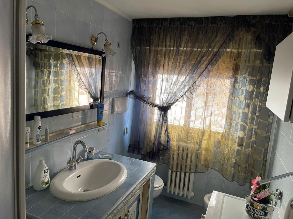 شقة Casa Di Manu مونتيكاتيني تيرمي المظهر الخارجي الصورة